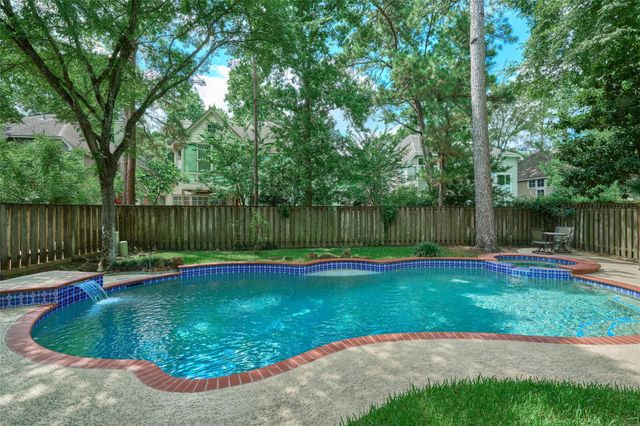 18 Glade Bank Place, The Woodlands, TX 77382