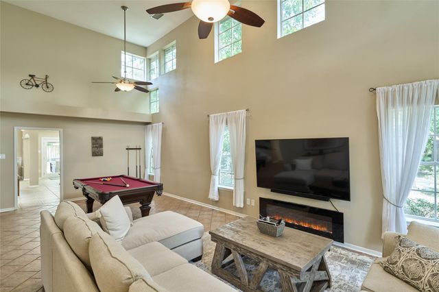 18 Glade Bank Place, The Woodlands, TX 77382
