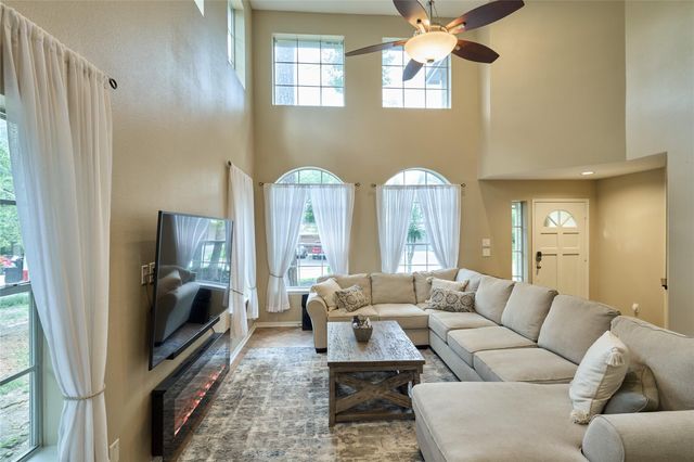 18 Glade Bank Place, The Woodlands, TX 77382