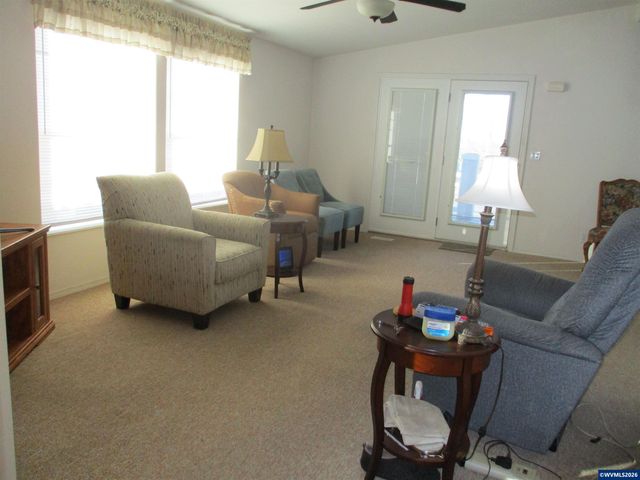 4314 Hazelgreen Rd NE 4314, Salem, OR 97305