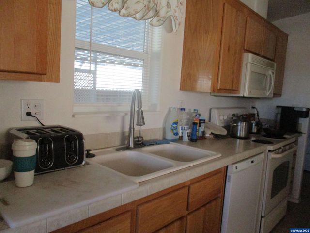 4314 Hazelgreen Rd NE 4314, Salem, OR 97305