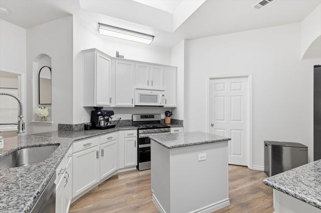 6509 Maple Drive, The Colony, TX 75056