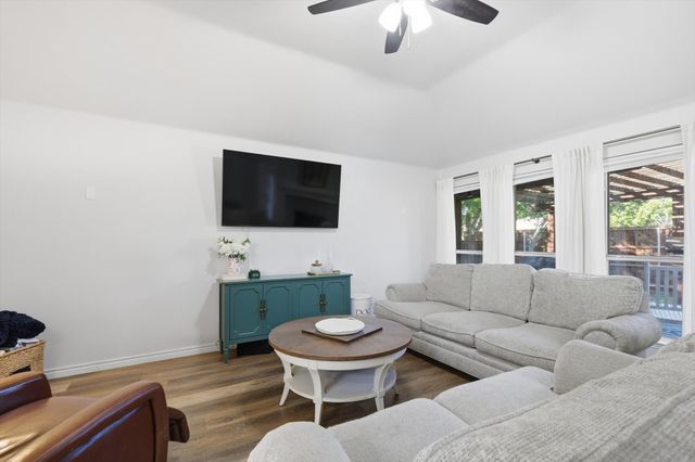 6509 Maple Drive, The Colony, TX 75056