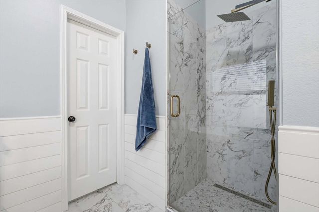 6509 Maple Drive, The Colony, TX 75056