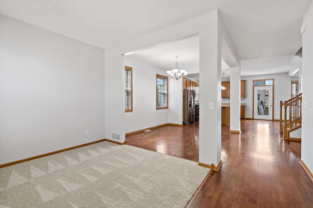 1788 Switchgrass Court, Shakopee, MN 55379