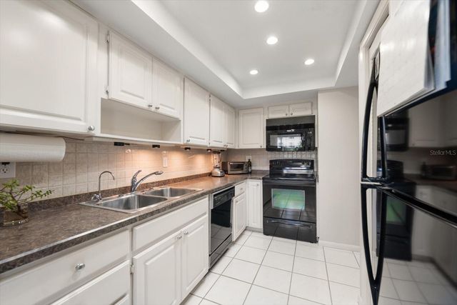 498 LAKEVIEW DRIVE 44, Palm Harbor, FL 34683