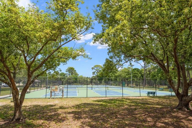 498 LAKEVIEW DRIVE 44, Palm Harbor, FL 34683