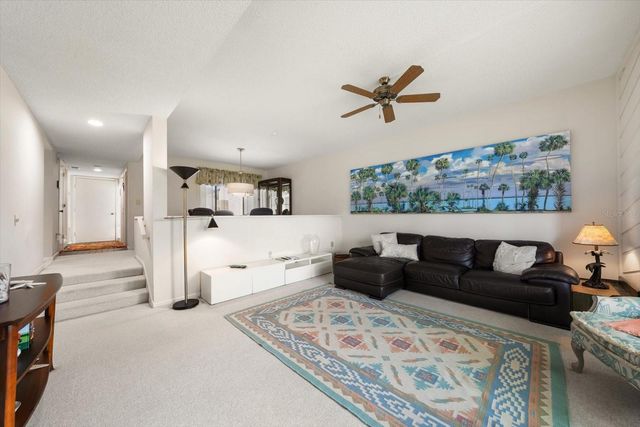 498 LAKEVIEW DRIVE 44, Palm Harbor, FL 34683