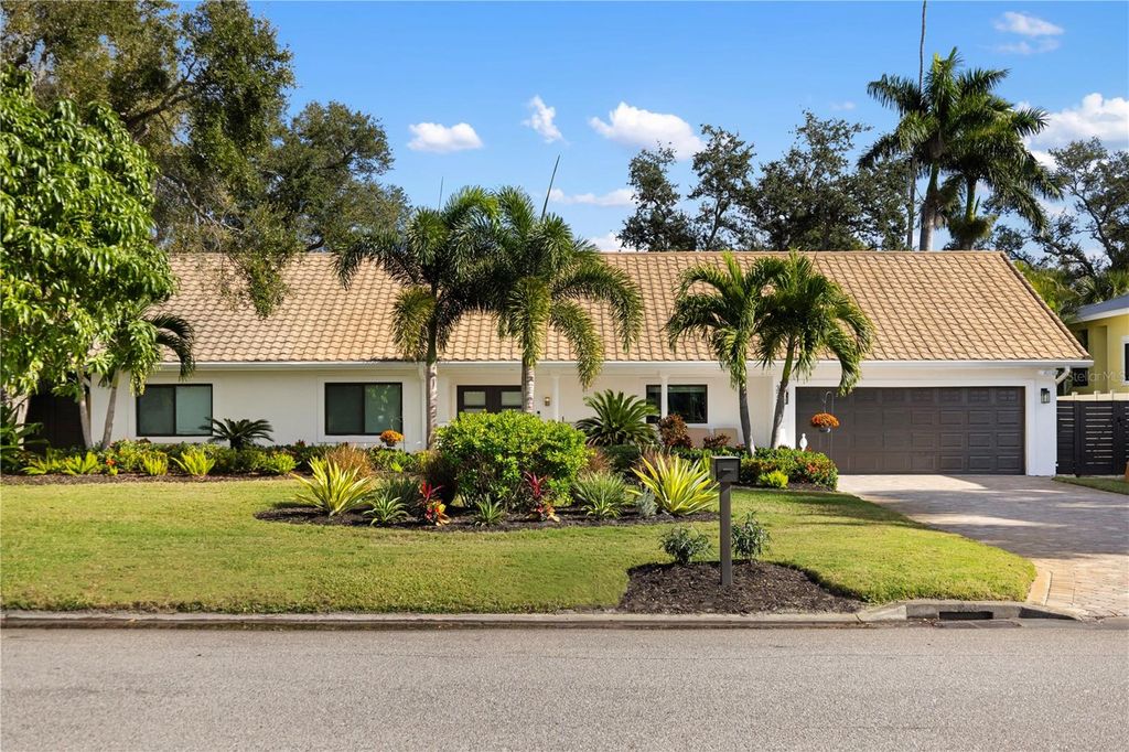 3727 TANGIER TERRACE, Sarasota, FL 34239