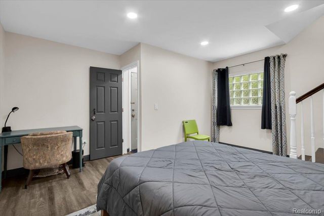 476 Touraine Road, Grosse Pointe Farms, MI 48236