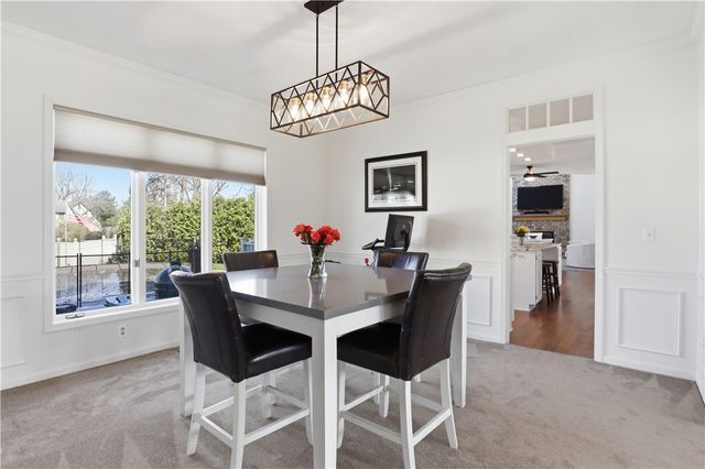 6 Shadow Creek, Penfield, NY 14526