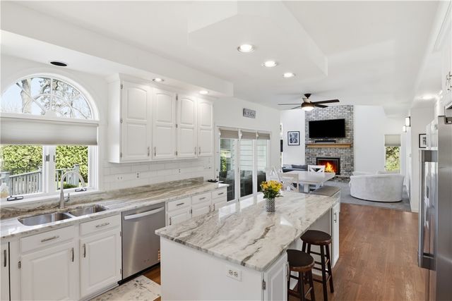 6 Shadow Creek, Penfield, NY 14526