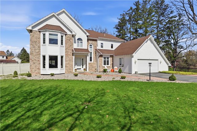 6 Shadow Creek, Penfield, NY 14526