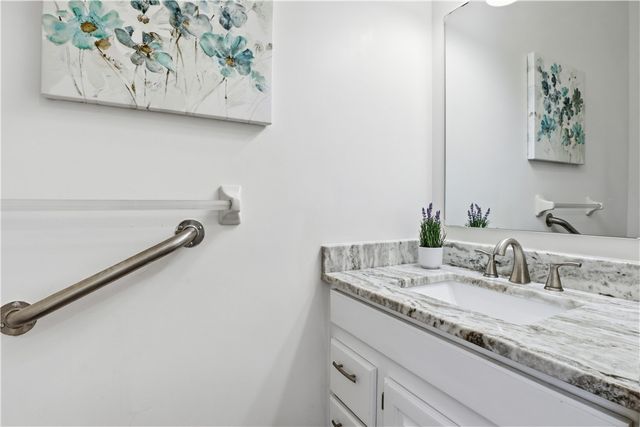 6 Shadow Creek, Penfield, NY 14526