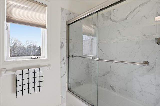 6 Shadow Creek, Penfield, NY 14526