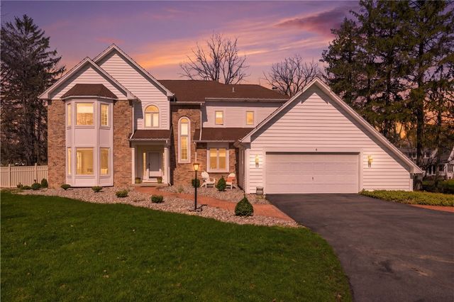 6 Shadow Creek, Penfield, NY 14526