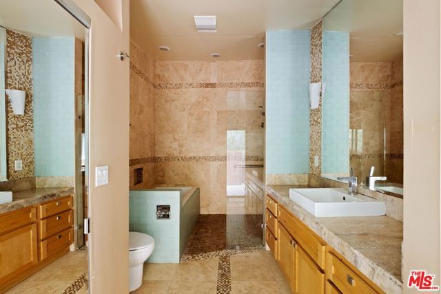 303 Mavis Drive, Los Angeles, CA 90065