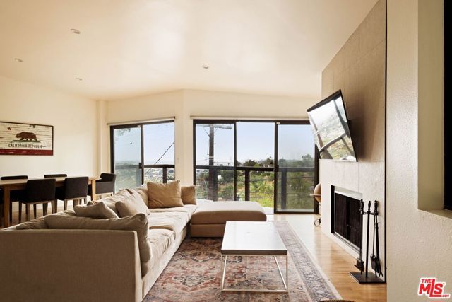 303 Mavis Drive, Los Angeles, CA 90065