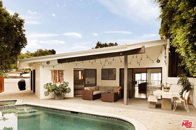 303 Mavis Drive, Los Angeles, CA 90065