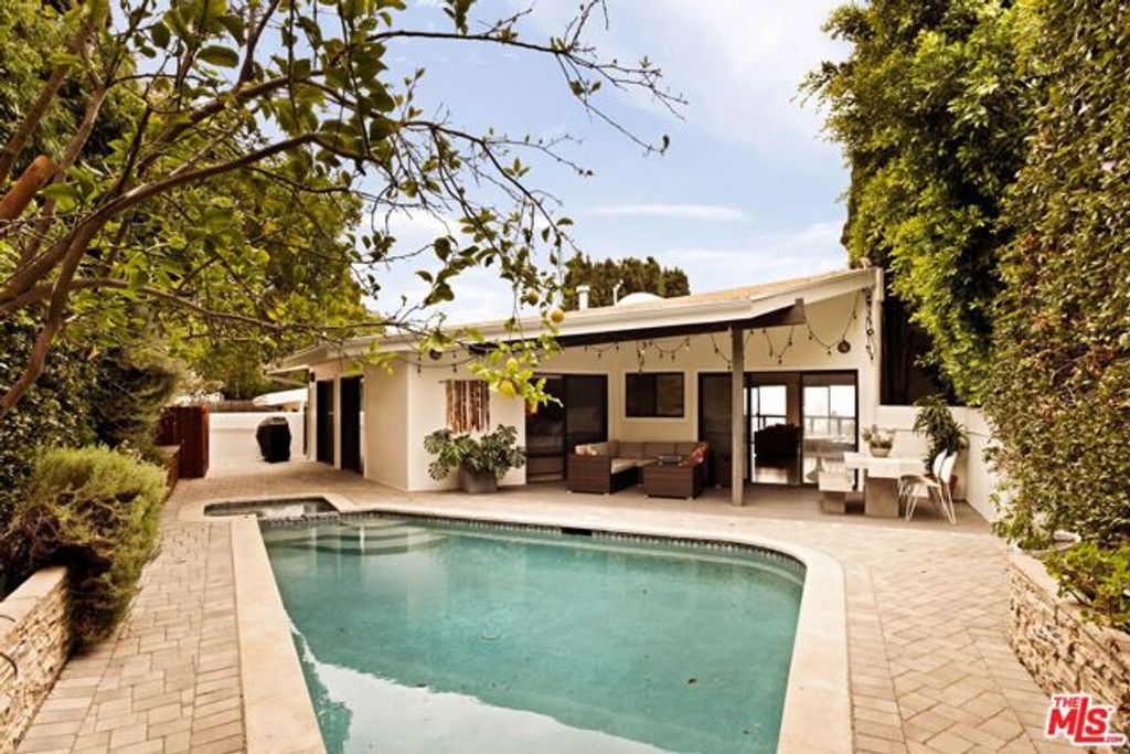 303 Mavis Drive, Los Angeles, CA 90065