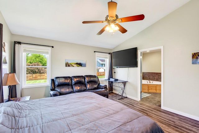332 Sandridge Trail, Sun Prairie, WI 53590