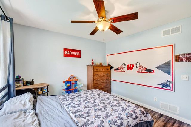 332 Sandridge Trail, Sun Prairie, WI 53590