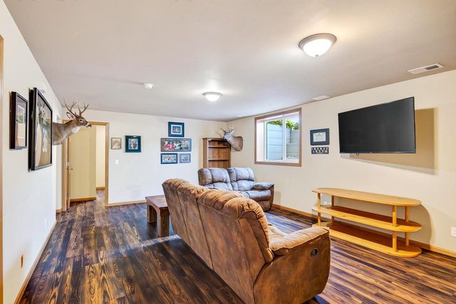 332 Sandridge Trail, Sun Prairie, WI 53590