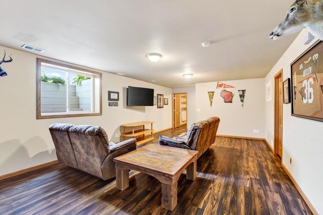 332 Sandridge Trail, Sun Prairie, WI 53590