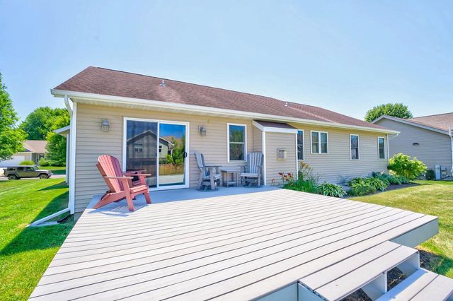 332 Sandridge Trail, Sun Prairie, WI 53590