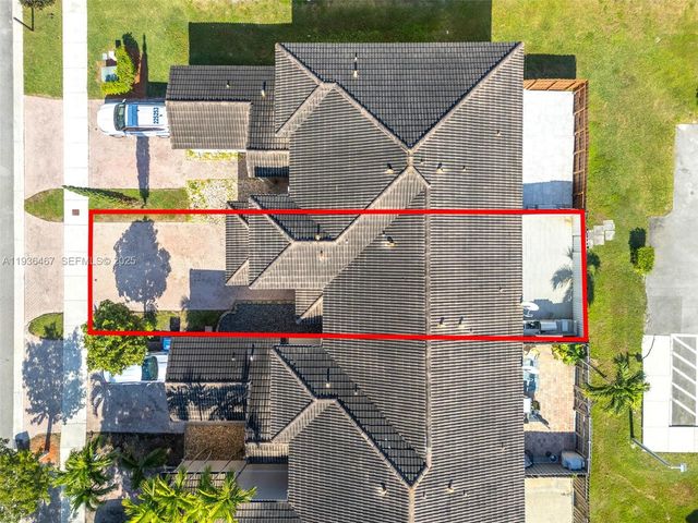 851 SW 154th Path 851, Miami, FL 33194