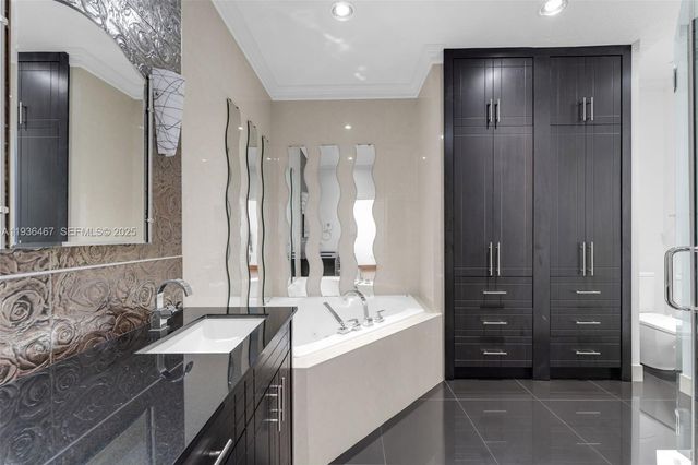 851 SW 154th Path 851, Miami, FL 33194