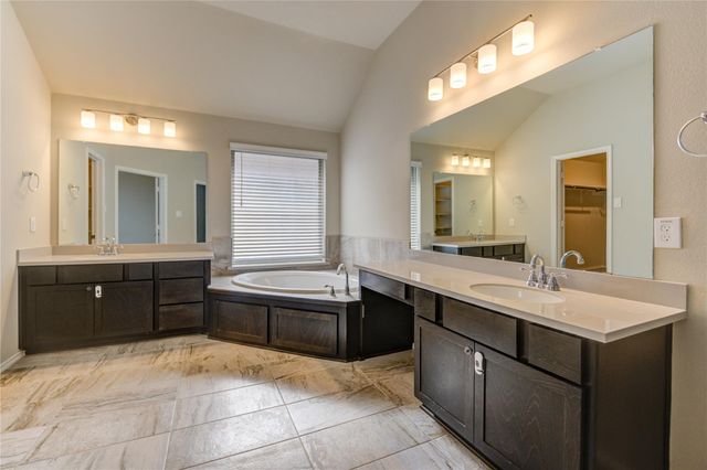 4727 Crest Hill Drive, Manvel, TX 77578