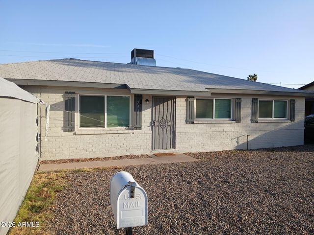 2431 W SELDON Lane, Phoenix, AZ 85021