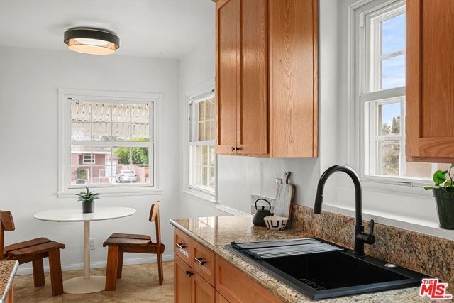 9813 S 3rd Avenue, Inglewood, CA 90305