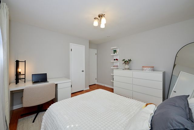8835 National Avenue, Morton Grove, IL 60053