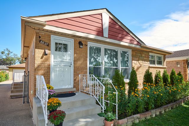 8835 National Avenue, Morton Grove, IL 60053