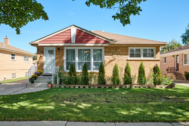 8835 National Avenue, Morton Grove, IL 60053
