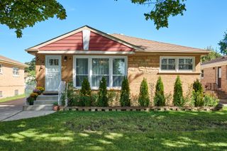 8835 National Avenue, Morton Grove, IL 60053