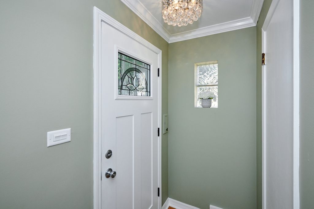 8835 National Avenue, Morton Grove, IL 60053 — photo 4