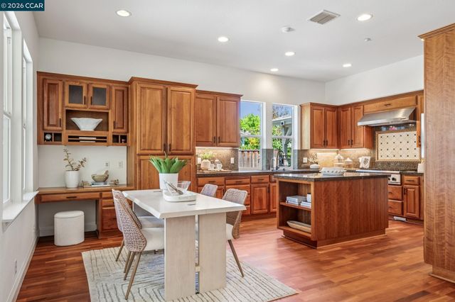 2755 Vernazza Dr, Livermore, CA 94550