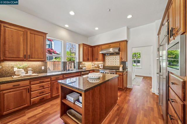 2755 Vernazza Dr, Livermore, CA 94550