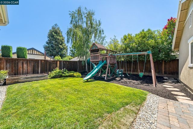 2755 Vernazza Dr, Livermore, CA 94550