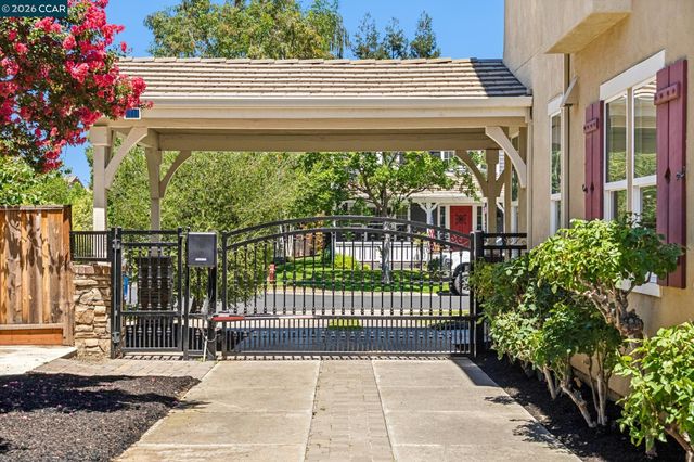 2755 Vernazza Dr, Livermore, CA 94550