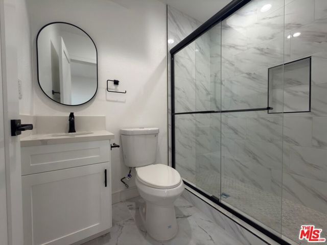 1625 W 37th Place, Los Angeles, CA 90018