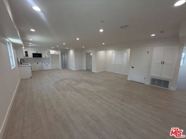 1625 W 37th Place, Los Angeles, CA 90018