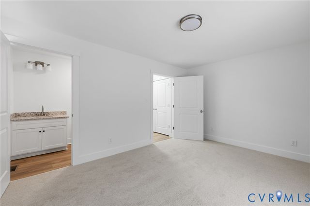 303 Dry Bridge Rd, Farmville, VA 23901