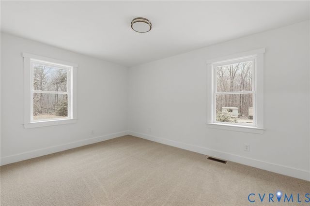 303 Dry Bridge Rd, Farmville, VA 23901