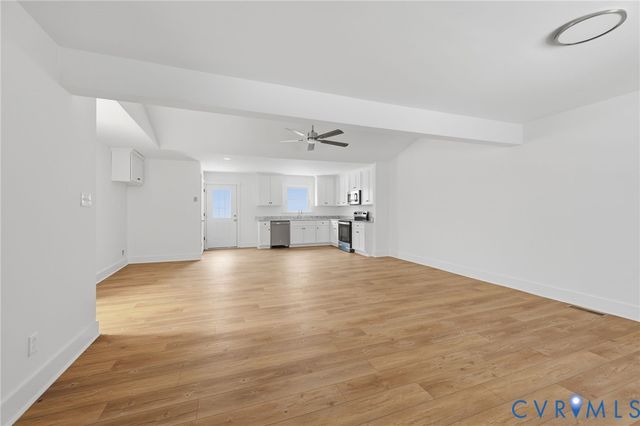 303 Dry Bridge Rd, Farmville, VA 23901