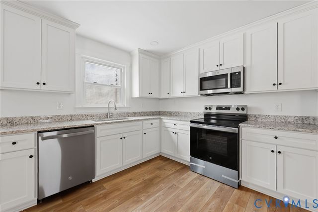 303 Dry Bridge Rd, Farmville, VA 23901