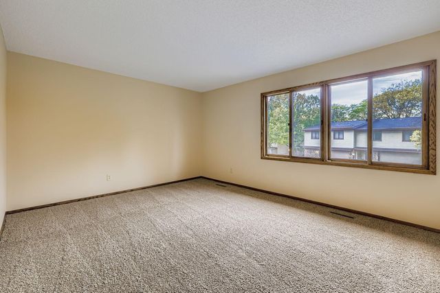 5509 Hyland Courts Drive, Bloomington, MN 55437